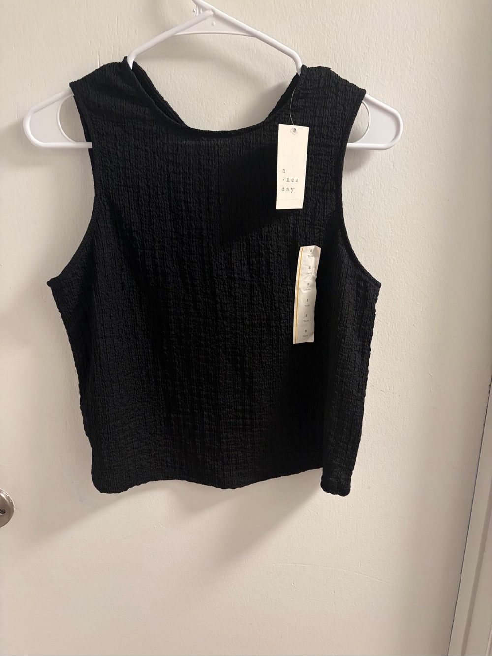 A New Day NWT Black Textured Plissé Sleeveless Tank Top Size S